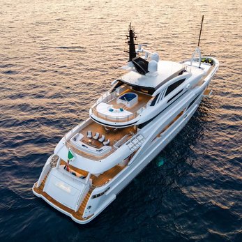 Florentia yacht exterior 5