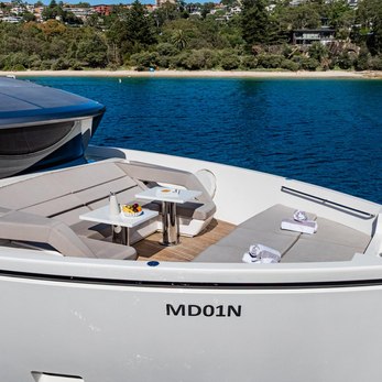 Donnachaidh yacht exterior 2