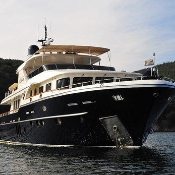 Sea Angel yacht exterior 2