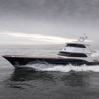 Catch yacht exterior 2