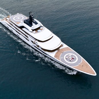 Tanzanite yacht exterior 3