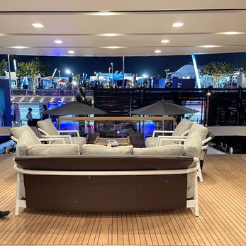 Fouz yacht interior 3