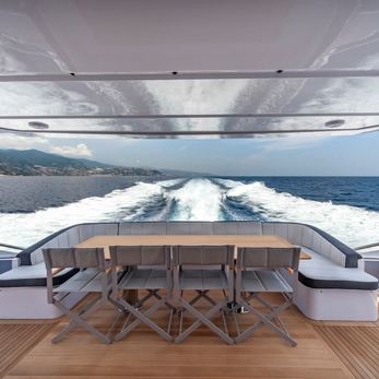 Victoria III yacht exterior 4