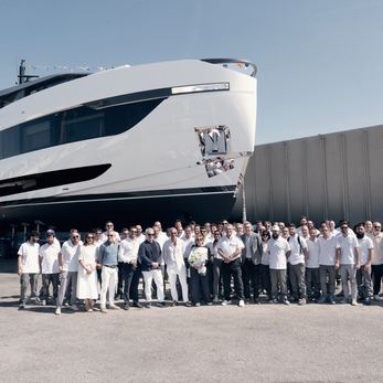 Ora yacht exterior 3