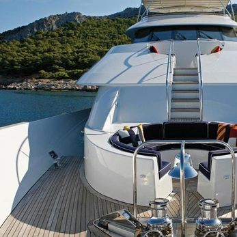 Endless Summer yacht exterior 2