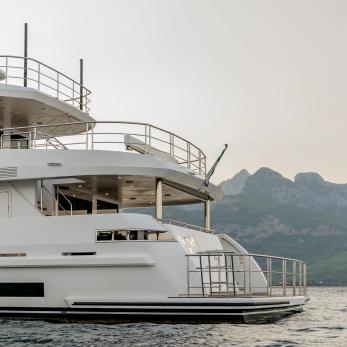 Sayna yacht exterior 4