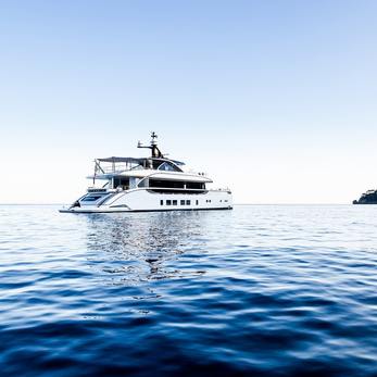 Jetsetter yacht exterior 5