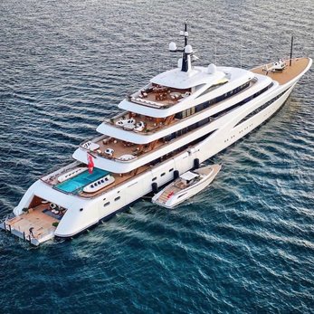 Faith yacht exterior 5