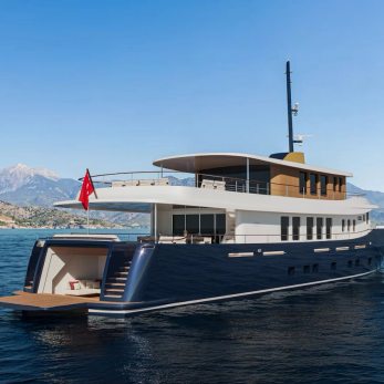 Numarine 38XPC / 01 yacht exterior 5