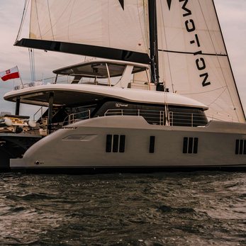 XMotion yacht exterior 2