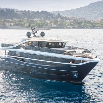 St Catherine yacht exterior 3