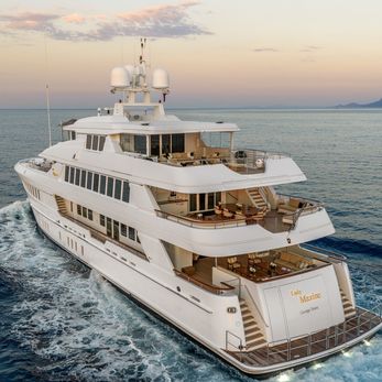 Lady Maxine yacht exterior 5
