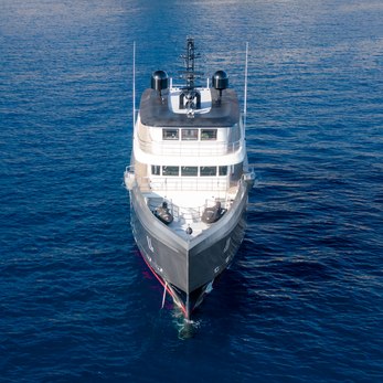 Audace yacht exterior 2