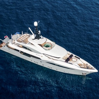 Moonraker yacht exterior 3