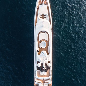 La Blanca yacht exterior 2