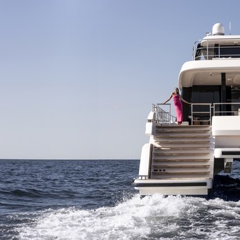 Thea VI yacht exterior 3