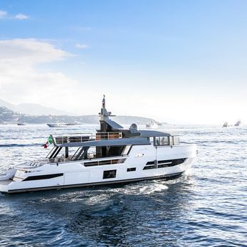 Acqua Chiara yacht exterior 5