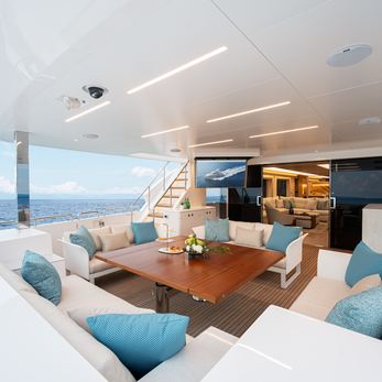 Island Soul yacht interior 4