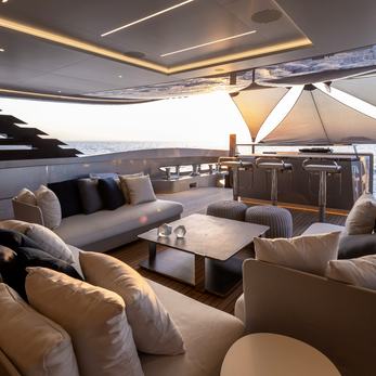 No Stress yacht interior 3