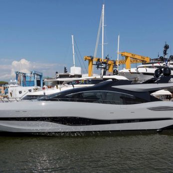 Offline yacht exterior 11