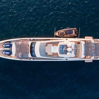 Tiga Laut yacht exterior 3