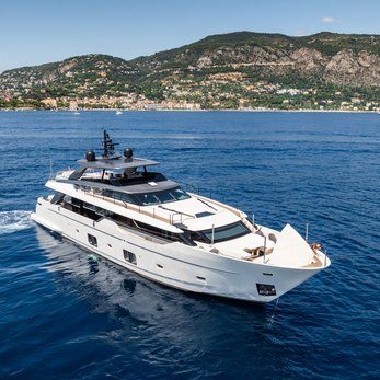 Marea yacht exterior 2