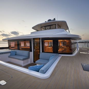 4 Ever yacht exterior 2
