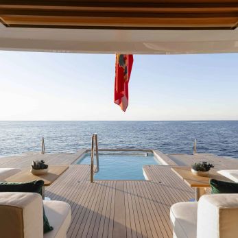 Lady Estey yacht exterior 4