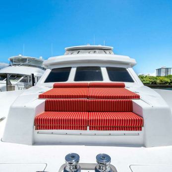 Boxes II yacht exterior 2