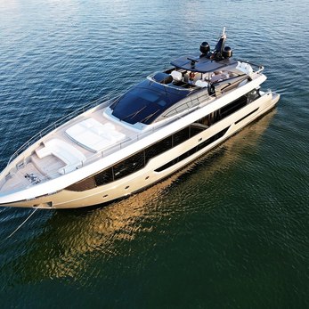 Allegra yacht exterior 2