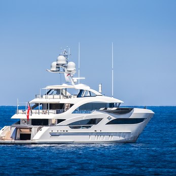 Galvas yacht exterior 4