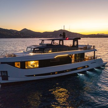 Mabelle II yacht exterior 3