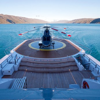 Cloudbreak yacht exterior 3