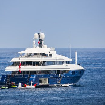 Sarah yacht exterior 4