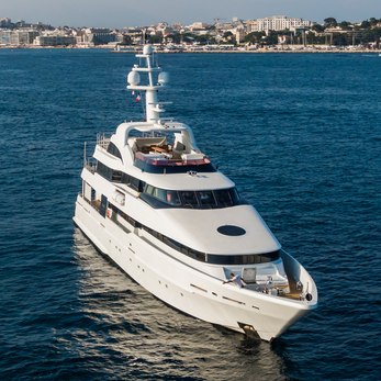Byzantium yacht exterior 2