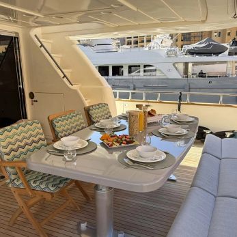 Timeout Together yacht interior 4