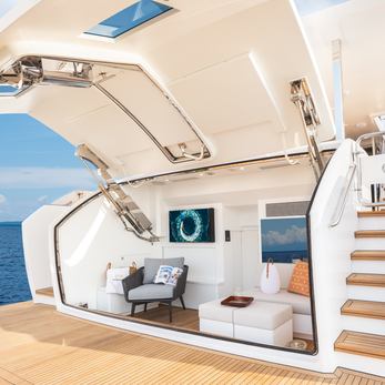 Happy Heart yacht exterior 5