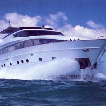 Blues yacht exterior 5