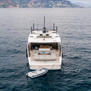 D&B yacht exterior 3