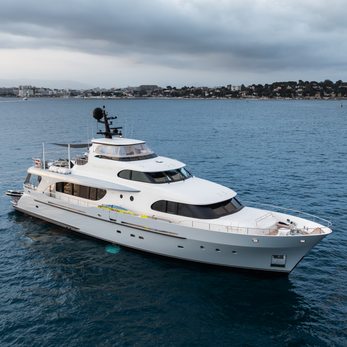 Archipelago yacht exterior 3