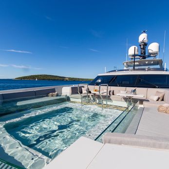 Kinda yacht exterior 3