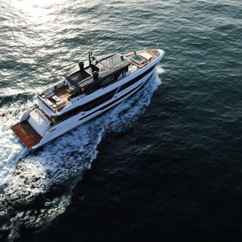 L'Onda yacht exterior 5