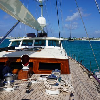 Knickerbocker yacht exterior 10