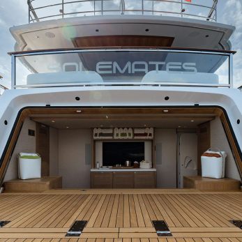 Dutch yacht exterior 5