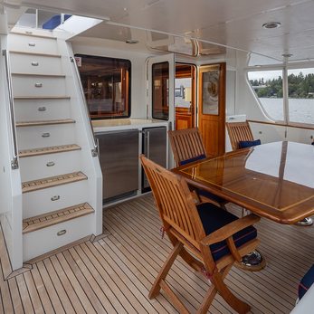 Ginger yacht interior 4