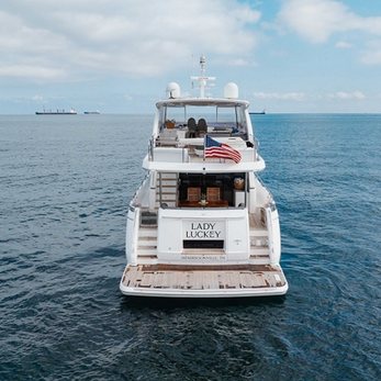 Lady Luckey yacht exterior 27