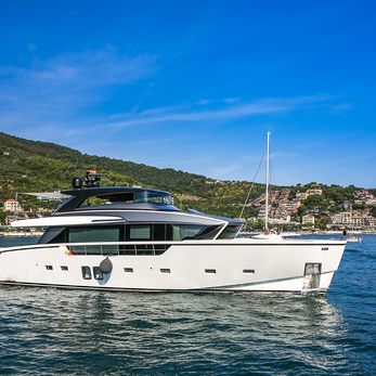 Luar yacht exterior 4