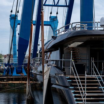 Ipharra II yacht exterior 3