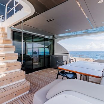 Knot Zen yacht interior 4