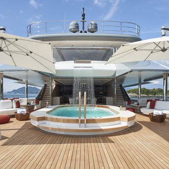 Dar yacht exterior 4